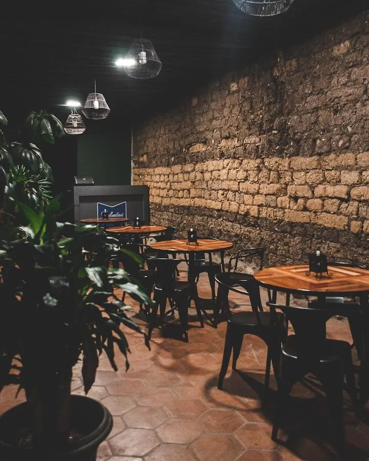 Komodo B&B كوينكا الإكوادور