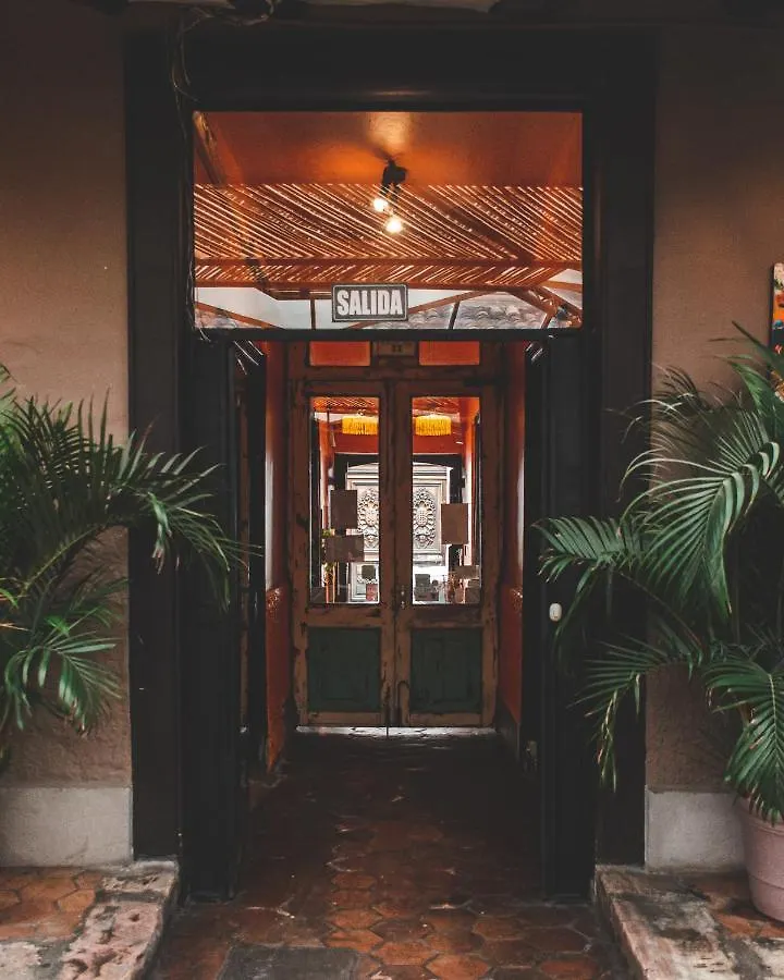 Komodo B&B كوينكا فندق